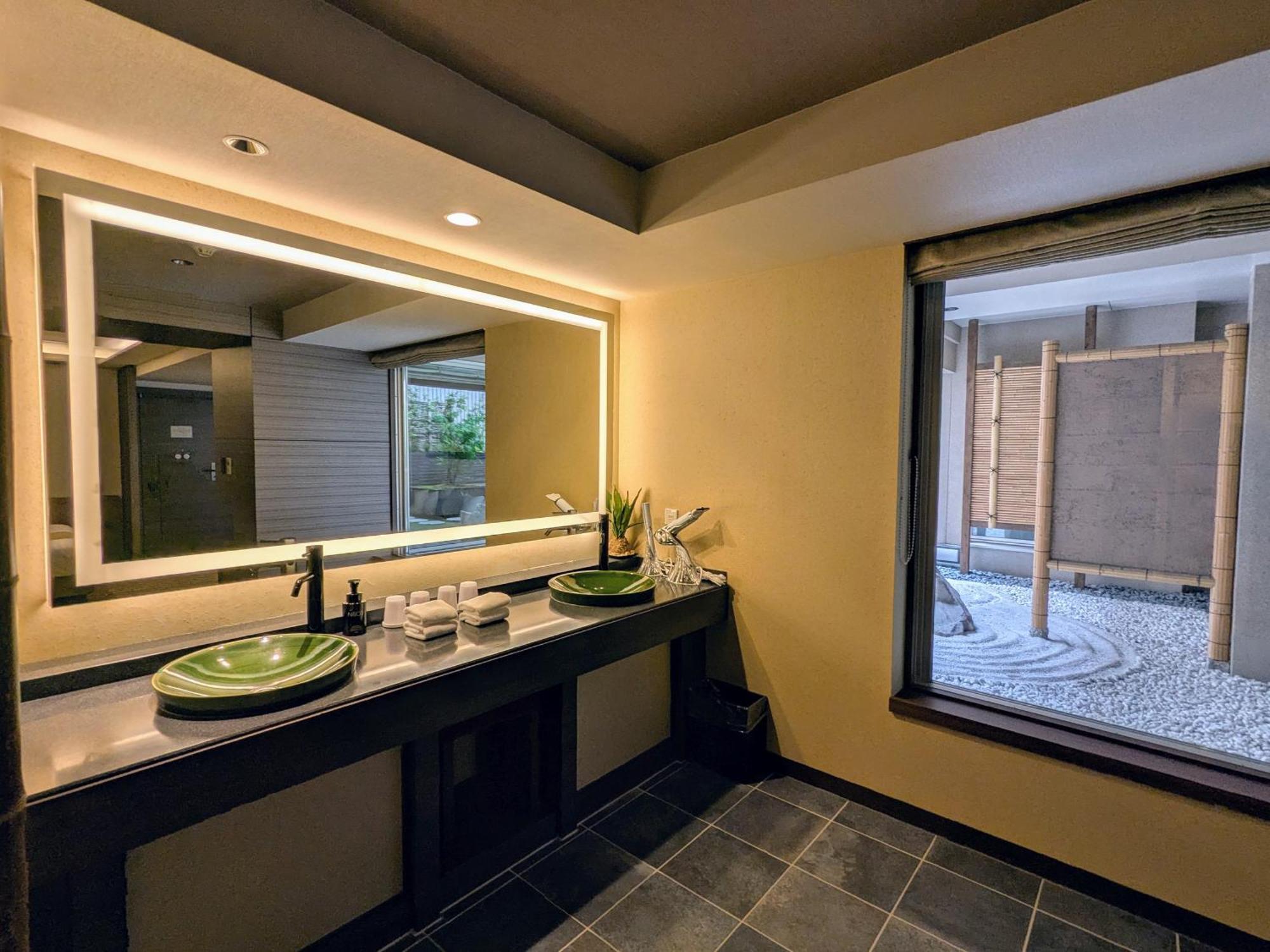 Keihan Grande Hotel 4*